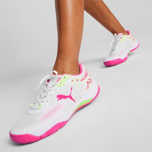 Bring your skills onto a new level with the brand-new PUMA racket gear. Lightweight upper materials enhanced with durable protection layers are fused with