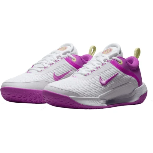 NikeCourt Air Zoom NXT Breathable and Comfortable Lightweight fabric helps keep you cool during your toughest matches. A plush, padded collar and partial inner sleeve helps reduce heel